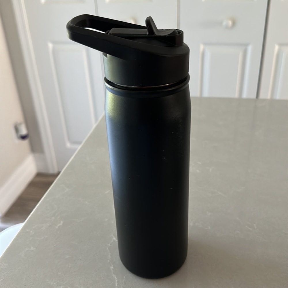 Adidas Water Bottle 24oz - Picture 4 of 6